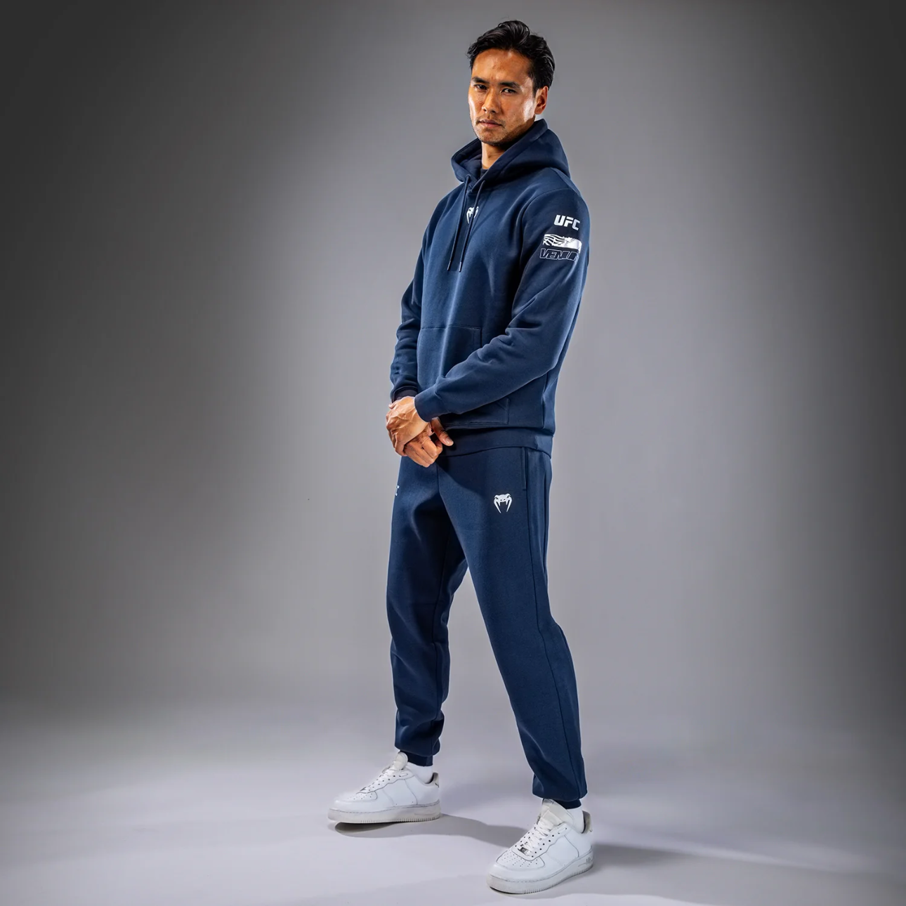 Sudadera con capucha -UFC Fusion by Venum – Fight Week Pullover**